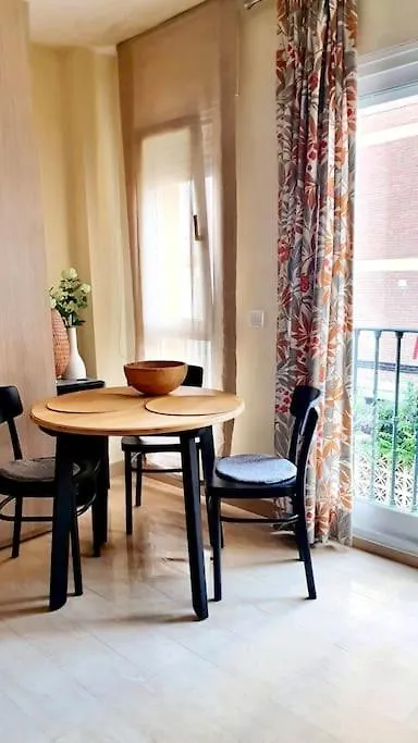 Lovely Studio In Centre Of Torre, Near The Beach Torre Del Mar Apartamento